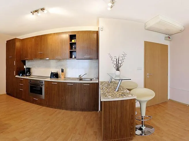 Sea Dream Apartment Warna