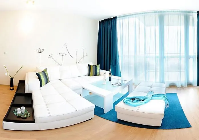 Apartment Sea Dream Warna