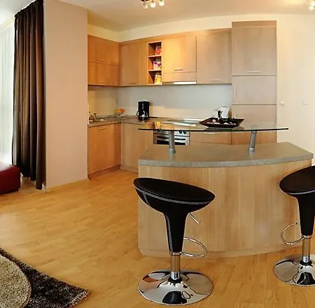 сий дрийм под наем *