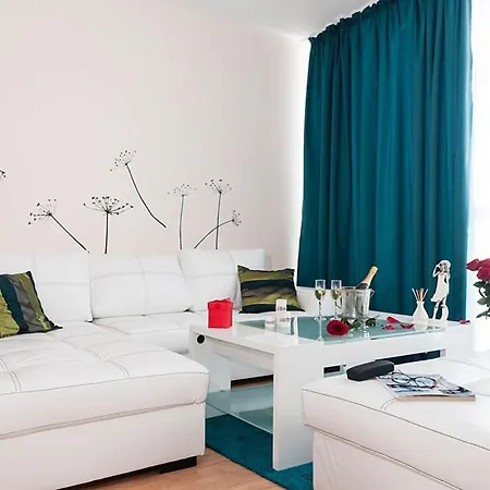 сий дрийм под наем Варна